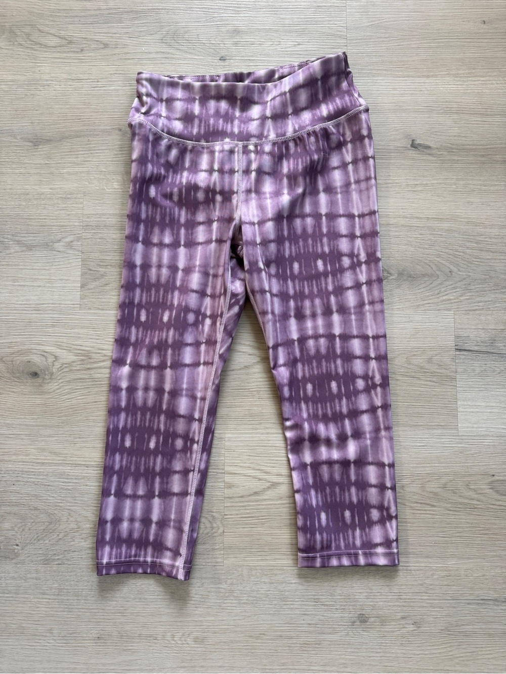 Danskin Purple Tie-Dye Capri Leggings Women’s Medium High Rise
